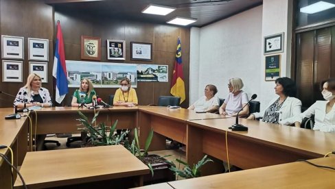 PRIJEM ZA UČESNIKE LIKOVNE KOLONIJE: Toplu dobrodošlicu pripremila zamenica gradonačelnika Zorica Jović
