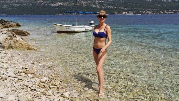 УЖИВАЊЕ НА КОРЧУЛИ: Адриана Чортан са супругом на хрватском острву