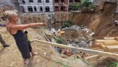 FOTOGRAFIJE SA VRAČARA: Ogromna rupa sa ostacima zgrade - stanari evakuisani (FOTO/VIDEO)