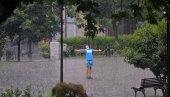 RHMZ IZDAO DVA UPOZORENJA: Očekuju se obilne padavine, ovaj deo Srbije će posebno biti na udaru