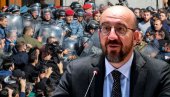 ПАКЛЕНИ ДОЧЕК ЗА ШАРЛА МИШЕЛА: Хаос током посете председника ЕС - Јерменија није на продају!