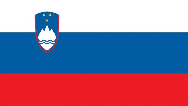 ИЗНЕНАДИО И ДОДИКА: Словеначки амбасадор у народној ношњи, да ли ће то постати део протокола? (ФОТО)
