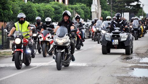 MARKO SE NE ZABORAVLJA: Bajkeri iz Evrope na moto-festu u Republici Srpskoj (FOTO)