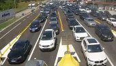 OGROMNE GUŽVE NA GRADINI: Saobraćaj obustavljen u desnoj cevi tunela Pržojna Padina, policija povremeno propušta vozila