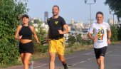 СЛЕПИ МАРАТОНАЦ СВИМА ЗА ПОНОС: Марко Марјановић (33) истрчао своју прву међународну трку, Два града,  у Сарајеву и Источном Сарајеву