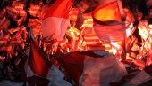 STIGLE DELIJE U ŠKOTSKU: Ovako su navijači Crvene zvezde krenuli na Ajbroks (VIDEO)