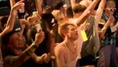 KLABING SA PREDUMIŠLJAJEM: Britanska omladina želi da pleše (VIDEO)