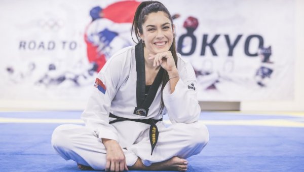 ЗНАМО КАКО СЕ ОСВАЈА МЕДАЉА: Милица Мандић са највећим амбицијама стигла на своје треће Олимпијске игре