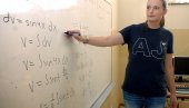 БУДУЋИМ ИНЖЕЊЕРИМА УСКРАЋУЈУ  МАТЕМАТИКУ: Наставници у техничким школама и Национални просветни савет траже измене актуелног закона