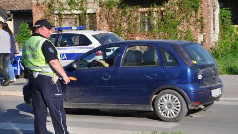 ВОЗИО СА 3,24 ПРОМИЛА АЛКОХОЛА У КРВИ: Полиција у Малом Црнићу искључила возача из саобраћаја