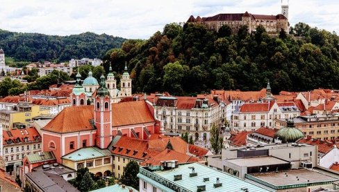 ЗДРАВСТВЕНИ РАДНИЦИ НЕЗАДОВОЉНИ: У Словенији број преминулих од короне прешао 5.000
