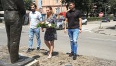 СЕЋАЊЕ НА ЗОРАНА РАДМИЛОВИЋА: Колеге и родни град 36 година негују успомену на глумачког бардa