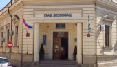 UPLATE STIŽU DO KRAJA MESECA: U Leskovcu počela isplata novca namenjena nabavci udžbenika