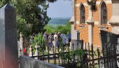 SAHRANILI SVOG SAŠU: U Sremskim Karlovcima danas sahranjen meštanin, nedavno pokopan pod tuđim prezimenom