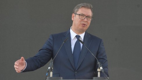 VUČIĆ SUTRA U BUSIJAMA: Predsednik na obeležavanju Dana sećanja na stradale i prognane Srbe u akciji Oluja