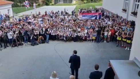 HVALA NA DIVNOM DOČEKU: Vučić objavio snimak iz Knića (VIDEO)