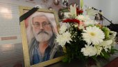 ŽIVOT MU OBELEŽILI PERO I GITARA: Održana komemoracija povodom smrti novinara Dušana Stojića