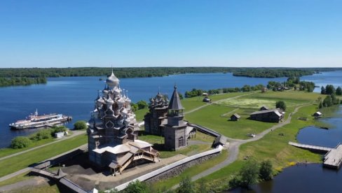 NAJLEPŠA CRKVA OD DRVETA OTVORENA ZA VERNIKE: Završena restauracija hramova u Rusiji na ostrvu Kiži (VIDEO)