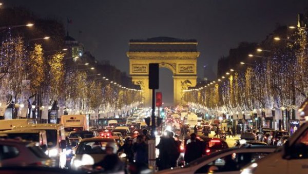 ДО ПАРИЗА УСКОРО САМО НА СТРУЈУ: Прелазак на чиста горива у Француској креше саобраћај