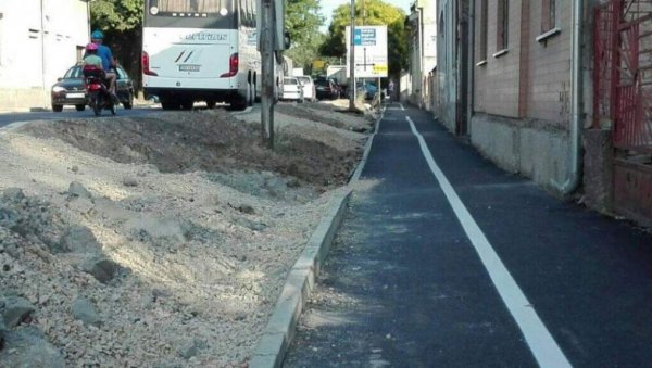 ЧАК И ЗГУЖВАНА  СТАЗА СИГУРНИЈА: Кроз Кулу и до Врбаса ипак унапређена безбедност бициклиста