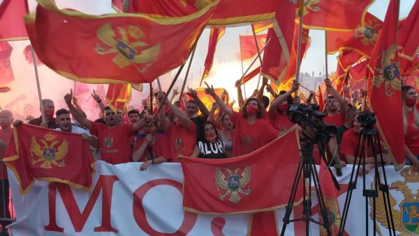 РУШЕЊЕ УЗ УСТАШКЕ ПЕСМЕ! Црногорска Министарка просвете Весна Братић на удару остатака бившег режима