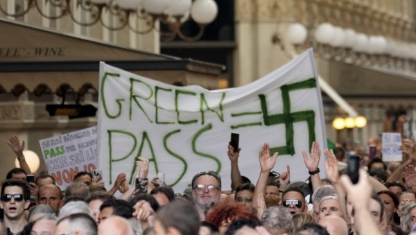 НОСИЛИ И ДАВИДОВУ ЗВЕЗДУ: Широм Италије протести против нових рестриктивних мера