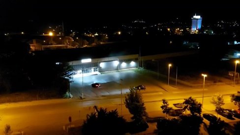 DIVLJANJE NA ULICAMA VRANJA: Bahati vozač noćima ne da mira Vranjancima (VIDEO)