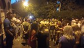 DALJE OD ŠKOLE I VRTIĆA: Građani Petlovog brda protestovali zbog doseljenja migranata u njihov kraj