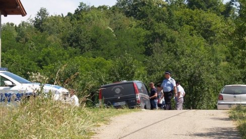 KRICI I JAUCI RODITELJA ODJEKIVALI SELOM: Smrt devojčice (4) zavila u crno celu Donju Piskavicu