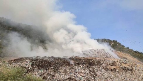 ЕКОЛОШКА БОМБА У ЦРНОЈ ГОРИ: Пожар на депонији код Никшића се не смирује, има и експлозија (ФОТО)