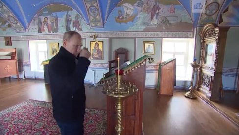 PUTIN ČUVA PRAVOSLAVLJE: Predsednik Rusije u manastiru koji je po njegovom nalogu podignut iz pepela (VIDEO)