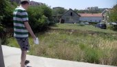 TONU ZBOG RUPE PORED ZGRADE: Stanare u Ulici Marka Todorovića 7 zabrinjavaju pukotine u stanovima