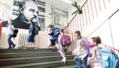 У КЛУПАМА 16.919 ПРВАЧИЋА: У школу креће 500 малих ђака више него лане, генерација је бројнија од десетогодишњег просека