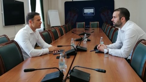 MALI SE SASTAO SA SPAJIĆEM: Ministri finansija Srbije i Crne Gore razgovarali o saradnji dve zemlje