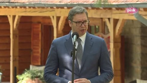 NOVO BORBENO VOZILO ZVAĆE SE IMENOM LAZANSKOG - Predsednik Vučić - Pored Oluje ovo je težak dan za Srbiju