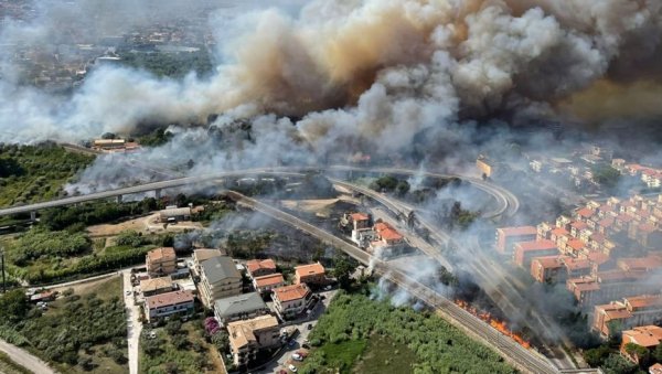 ГДЕ ГОД ГЛЕДАМ, ВИДИМ СПАЉЕНУ ЗЕМЉУ: Четвороструко више пожара него прошле године у Италији