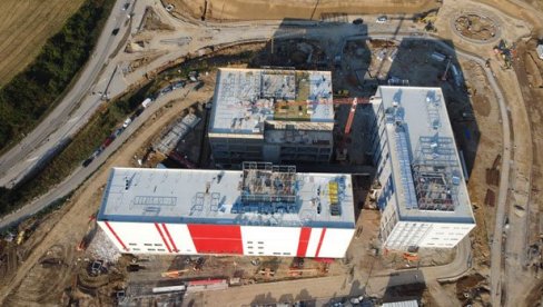 KADA ĆE NIĆI NOVA KOVID-BOLNICA? Večernje novosti sa neimarima u novosadskom Mišeluku