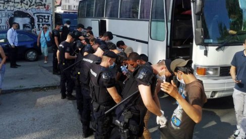 PRONAĐENA 86 ILEGALNA MIGRANTA: Policija ih sprovela u prihvatni centar