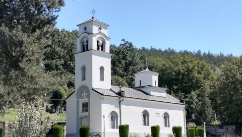 SVETINJA NIKLA IZ POMIRENJA: Obeleženo 700 godina od podizanja manastira u Orašju kod Varvarina, značajnog za srpsku istoriju i Nemanjiće