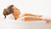 TOPLA KUPKA IMA PREDNOSTI KAO AEROBNE VEŽBE: Tokom kupanja raste telesna temperatura i poboljšava protok krvi