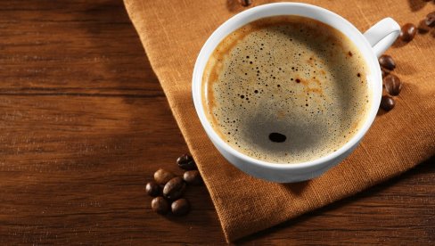 OSLUŠKUJTE SVOJE TELO: Da li konzumiranje kafe donosi više štete ili koristi?