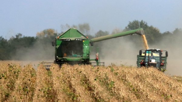 ПРОВЕРА КОМБАЈНА И ТРАКТОРА: Почео преглед пољопривредне механизације у суботичким газдинствима