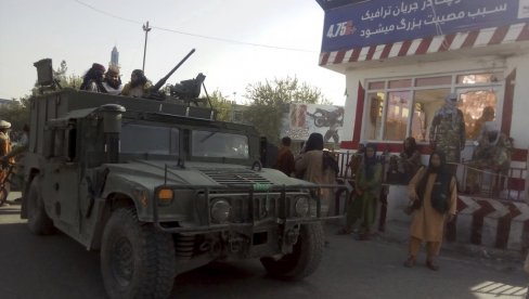 TALIBANI DRŽE DVE TREĆINE AVGANISTANA: Provincije se bez borbe predaju, sa dva pucnja osvajaju glavne gradove