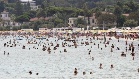 OSTIJA, OMILJENO MORE RIMLJANA, ALARMIRA ZBOG MAFIJE: Ubistva, eksplodiraju bombe, premlaćivanja, ucene, rasturanje droge