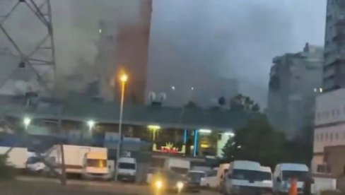 SNIMAK POŽARA U BLOKU 70: Kineski tržni centar u plamenu, širi se gust dim (VIDEO)