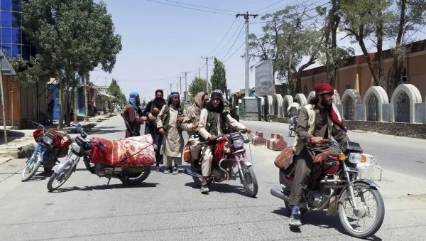 КАБУЛ ИМА  ЈОШ 90 ДАНА: Талибани у Авганистану без проблема успели да заузму десети велики град