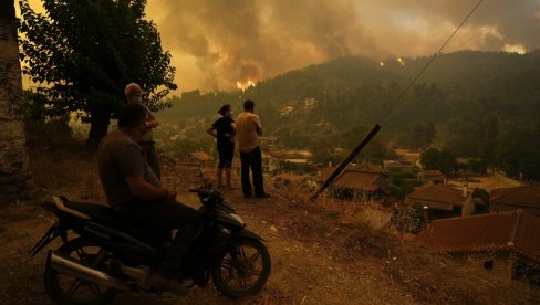JOŠ LOŠIH VESTI IZ GRČKE: Novi požar na ostrvu Evija, naložena evakuacija stanovništva