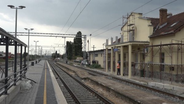 ОСАМ СТАНИЦА ГОТОВО ДО ОКТОБРА: Од Београда до Старе Пазове ничу нова и обнављају се железничка стајалишта