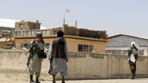 НЕМАЧКА ЗАТВОРИЛА АМБАСАДУ У КАБУЛУ: Грађани позвани да напусте Авганистан Након уласка талибана у престоницу