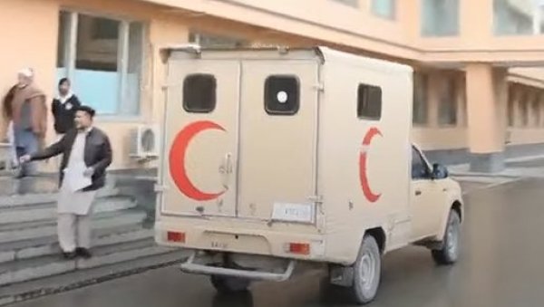 РАЊЕНО ВИШЕ ОД 40 ЉУДИ У КАБУЛУ: Болнице се пуне, талибани ушли у град